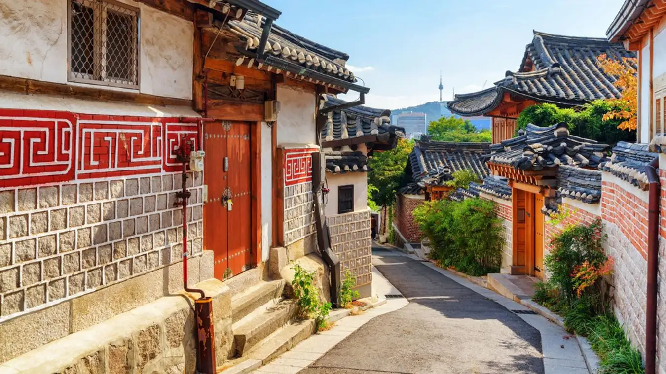  upload/2024/0601/vietrantour-665a87ba621c9lang-co-bukchon-hanok-2.webp